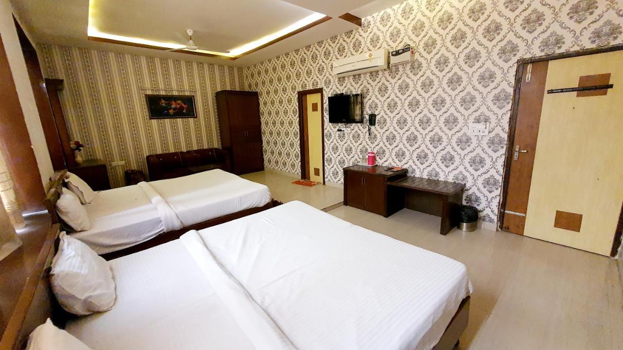 Hotel Amritsar Inn Esterno foto