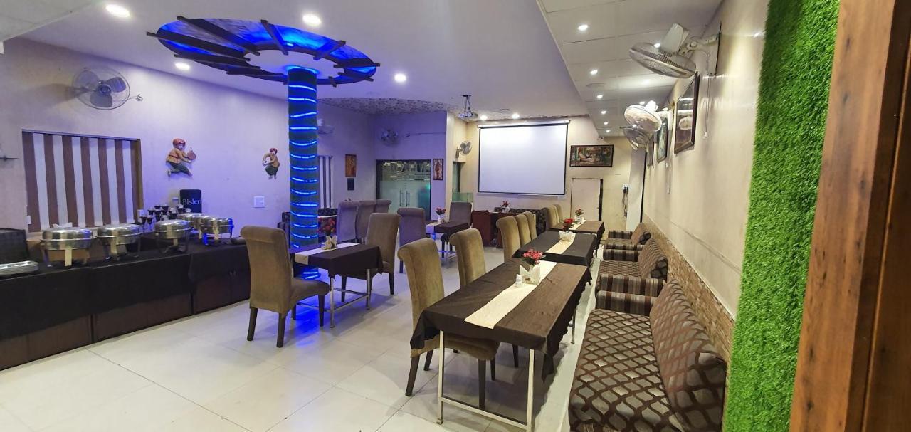 Hotel Amritsar Inn Esterno foto