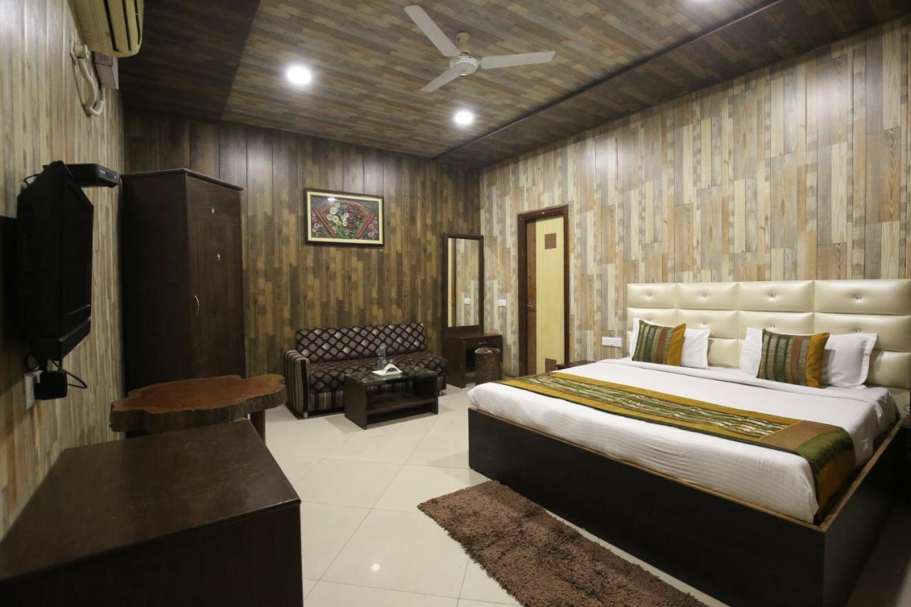 Hotel Amritsar Inn Esterno foto