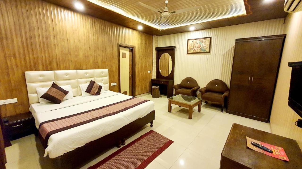 Hotel Amritsar Inn Esterno foto