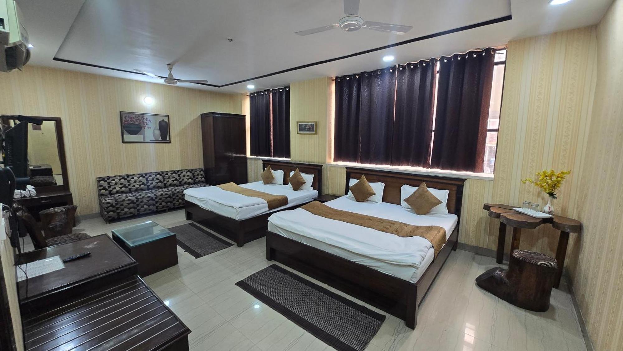 Hotel Amritsar Inn Esterno foto